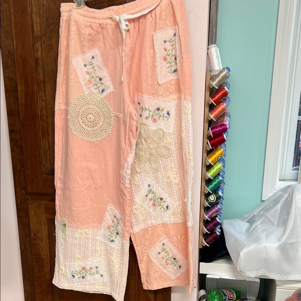 POL Soft Pink Patchwork Wide-Leg Pants with Lace & Embroidery - Picture 5 of 8